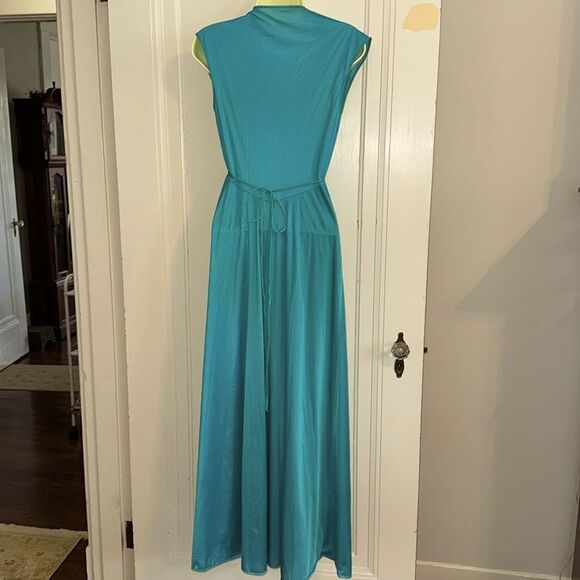 Vintage 60s Vanity Fair Turquoise Green Deep V Neck Sleeveless Long Nightgown - Picture 6 of 9